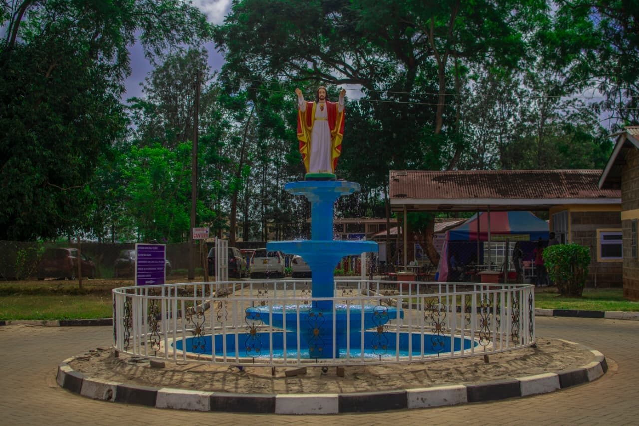 The Sacred Heart fountain at the centre of the hospital campus